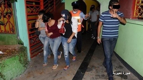 عــاجل !! إيقاف 4 فتيات وشابين أتناء مداهمة وكر للدعارة بحي الوافا بالمحمدية