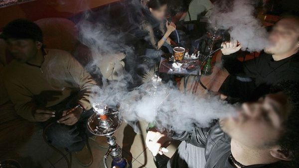 الدارالبيضاء …رشوة بقيمة 4 ملايين ونصف لفائدة ضابط أمن تطيح بصاحب مقهى لترويج الشيشة