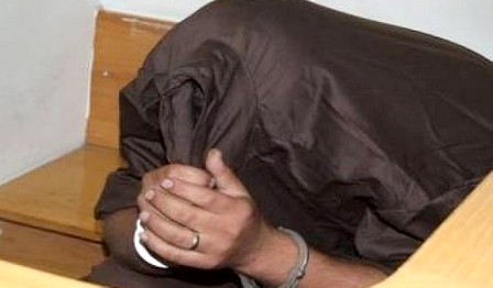 عين العودة …اعتقال فقيه عمره 60 سنة  كان يغتصب  طفلة عمرها 11 سنة