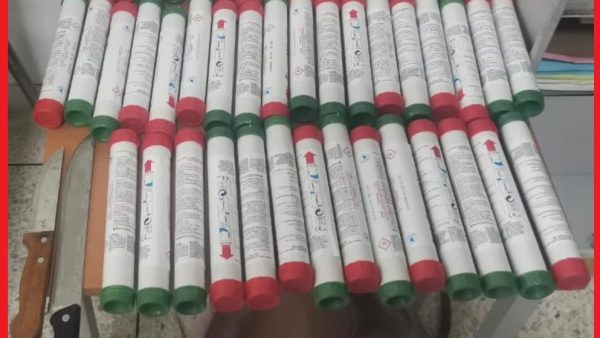 الدارالبيضاء…حجز 49 وحدة من الشهب النارية وسلاحين أبيضين في عملية أمنية