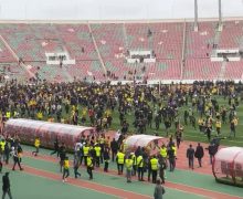 الرباط … إصابة 85 شرطيا  و18 من القوات المساعدة  وتكسير 33 مركبة  في أعمال شغب رياضية ( فيديو )
