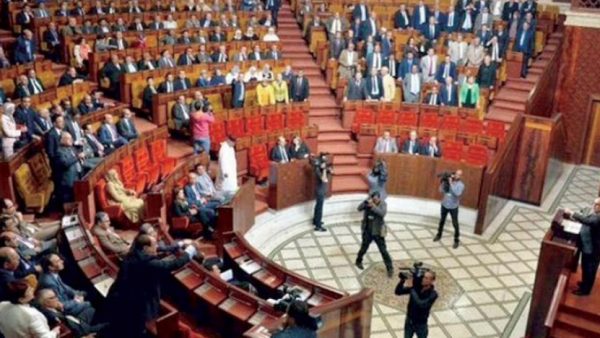 لايصدق ….برلماني مغربي يعنف وزيرا