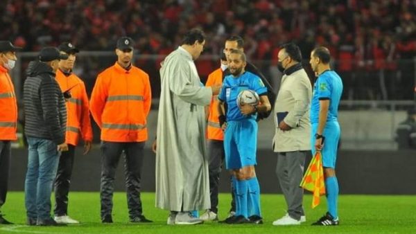 آيت منا لن يقتحم أرضية الملعب مجددا .. تعديل في مدونة التأديب