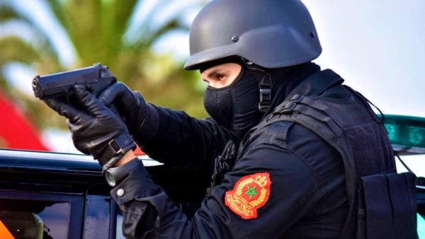 فاس…لص سرق فتاة فوجد نفسه في مواجهة  مسدس شرطي