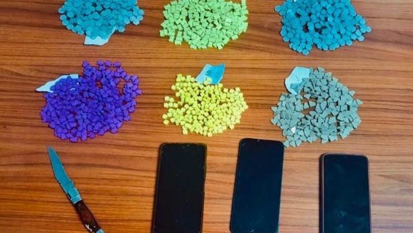 طنجة ….توقيف تلاثة أشخاص وبحوزتهم  1191 قرص مهلوس