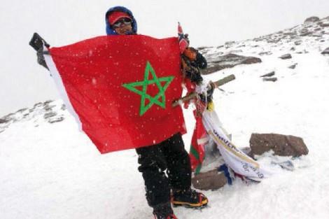 مغامرة مغربية تنجح في تسلق أخطر  قمة  جبل بالهملايا
