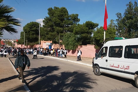 سطات ….3 تلاميذ يحولون ساحة مدرسة للضرب والجرح والتراشق بالحجارة