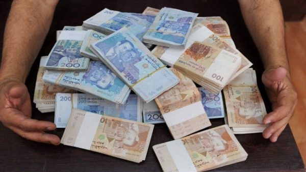 سلا ….موثق يستولي على مليار و124 مليون سنتيم.ويختفي عن أنظار زبنائه