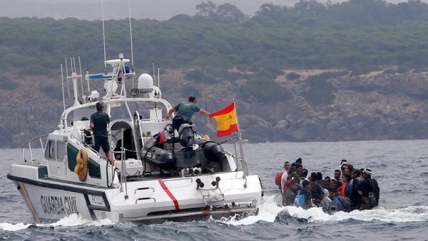 السلطات الإسبانية تعتر على جثث مهاجرين مغاربة وتنقد آخرين