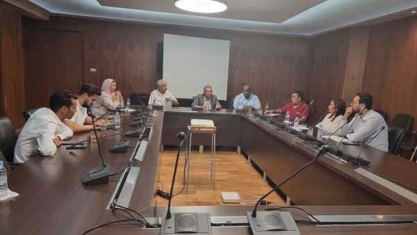 لجنة تنظيم المنافسات التابعة للجامعة الملكية المغربية لكرة القدم تعقد  اجتماعا