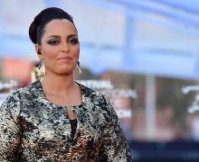 فاتي بادي.. محاورة النجوم على البساط الأحمر