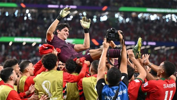 مونديال قطر 2022 … المنتخب المغربي  يدخل التاريخ الكروي  من بابه الواسع بعد تأهله لربع النهاية على حساب   إسبانيا