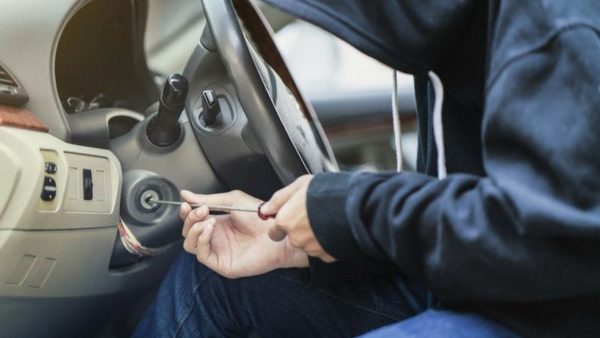 برشيد …الأمن يطيح بعصابة سرقة السيارات وتفكيكها