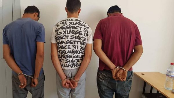 سلا …. عصابة تسرق سيارة نقل بضائع وتطالب بفدية موهمة عائلة مالكها باختطافه