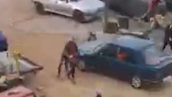 الدارالبيضاء…مصدر أمني يكشف تفاصيل سـ.ـقـ.ـوط شخص صـ.ـريـ.ـعـ.ـا بسبب مفـ.ـرقـ.ـعات نـ.ـاريـ.ـة