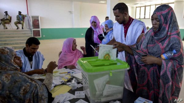 الرئيس الموريتاني يحل البرلمان