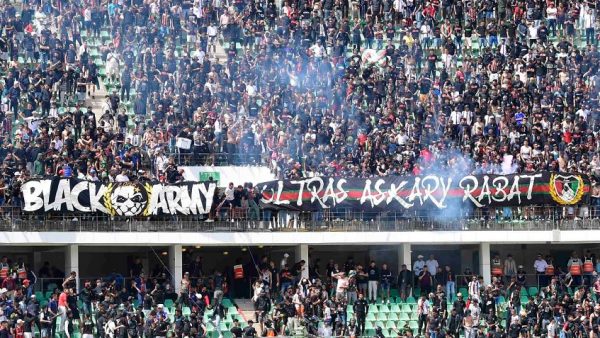 الكونفدرالية .. الجيش الملكي يدعو جماهيره إلى تفادي الازدحام