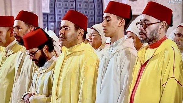 أمير المؤمنين يترأس بمسجد الحسن الثاني بالدار البيضاء حفلا دينيا إحياء لليلة القدر المباركة
