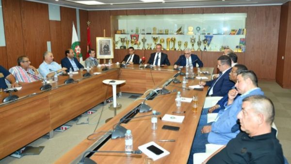 جامعة كرة القدم تعاقب 3  منخرطين  ورئيس جمعية لكرة القدم داخل القاعة