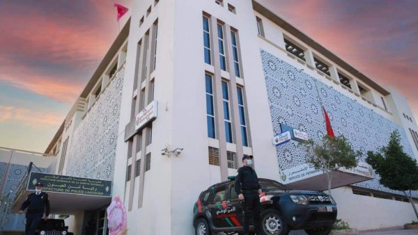 التفاصيل الكاملة حول  اعتقال شخص وصهره قتلا   شخص عمدا بسيارة  بالدارالبيضاء وفرا لمدينة العيون