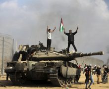 إعلام عبري: تدمير 25 آلية لجيش الاحتلال ومقتل 75 جنديا في غزة خلال 24 ساعة