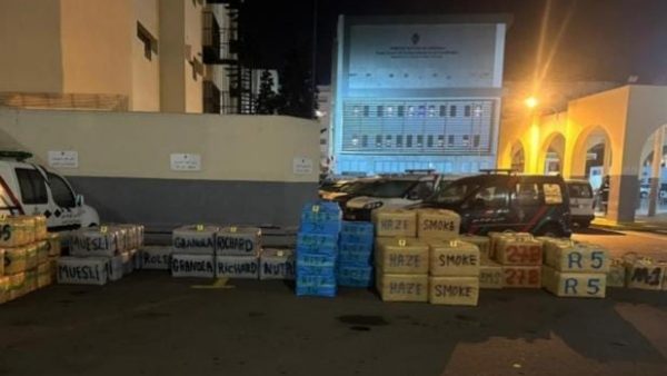 ضربة موجعة ل ” مافيا المخدرات ” ،حجز 6 أطنان ونصف من الشيرا بين البيضاء وبوزنيقة ( صور )