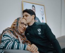ردة فعل الحارس المغربي  بونو  عند  إعلان فوزه بجائزة “أفضل لاعب ” لموسم 2023 ( فيديو )