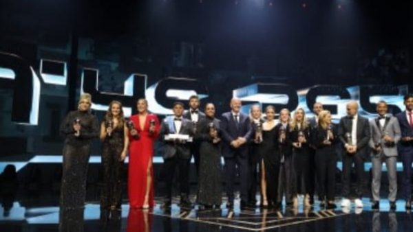فيفا …أيتانا بونماتي وليونيل ميسي يفوزان  بجوائز أفضل لاعبين  لكرة القدم لعام 2023