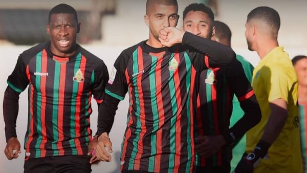 الجيش الملكي يدك شباك مولودية وجدة بخماسية نظيفة.