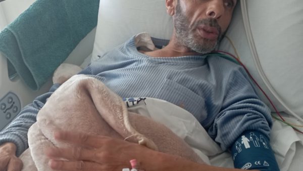 المحمدية …موظف شرطة ، يرسل  رئيس جمعية موظف بجماعة المحمدية لمؤسسة استشفائية