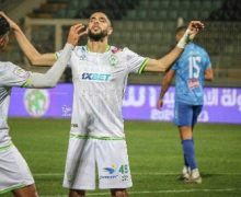الرجاء يفوز على شباب السوالم ويتشبت بالمطاردة.