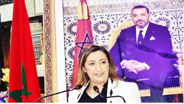 حزب ” الحمامة ” يزكي فتيحة المودني لخلافة العمدة المستقيلة أسماء غلالو.
