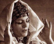 من هي طاووس عمروش التي احتفل غوغل  اليوم بذكرى ميلادها؟ الجزائرية الهاربة من بلادها