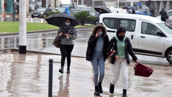 طقس اليوم الإثنين ….طقس حار ونزول أمطار بمناطق مختلفة