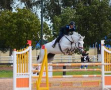 فوز فارسين من خيالة الأمن الوطني،بمرتبة أولى وثانية في منافسات القفز على الحواجز، وحموشي يفاجئهما