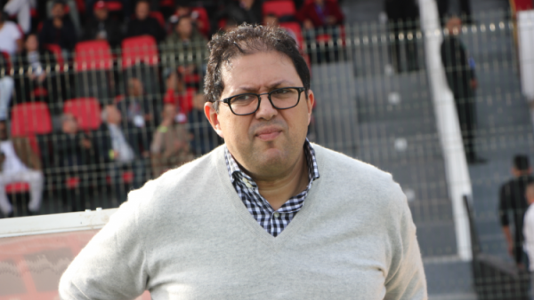 رسميا ….هشام أيت منا يضع ترشيحه  لرئاسة الوداد البيضاوي.