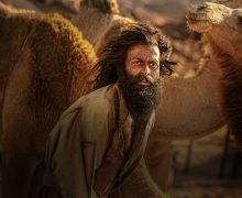 فيلم ” حياة الماعز ” الذي خلق ضجة في العالم بسبب أحداث  حقيقية قاسية في صحراء السعودية