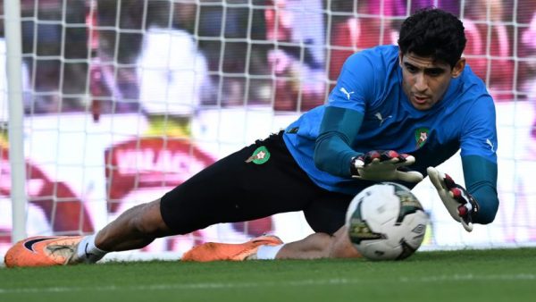 ياسين بونو يدخل قائمة أغلى 10 حراس أجرا عالميا