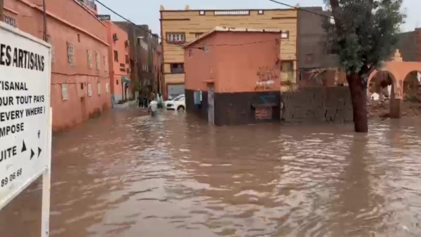 ورزازات …. أحياء وشوارع وقناطر  تغرق بالمياه  وانهيارات في صفوف منازل  ( صور )
