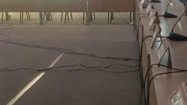 المحمدية ….دورة الكراسي الفارغة بسبب نقطة مقترحة من طرف عامل عمالة المحمدية