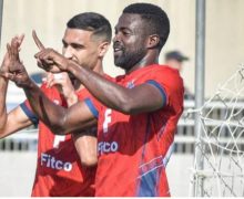 أولمبيك أسفي يعود بانتصار من قلب الجديدة