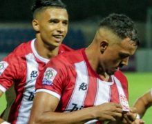 النادي المكناسي يفرمل صحوة الدفاع ويقسو عليه بثلاثية نظيفة