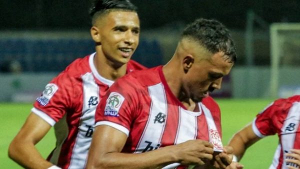 النادي المكناسي يفرمل صحوة الدفاع ويقسو عليه بثلاثية نظيفة