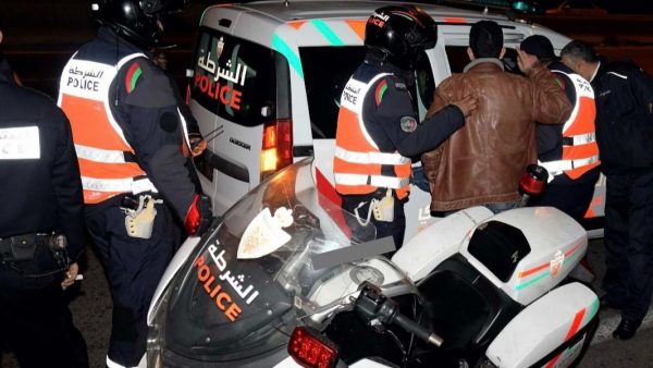 الدارالبيضاء….حــ..ـرب بسيارات رباعية الدفع في الشارع  بين مغاربة وأجانب تنتهي بإرسال واحد لمصحة وتوقيف 7 آخرين