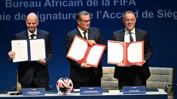مراكش.. توقيع اتفاقية لإحداث مكتب للاتحاد الدولي لكرة القدم في إفريقيا بالمغرب