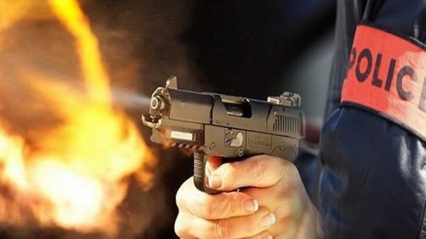 الدارالبيضاء…..رصاصة لتوقيف مجرم ، وارتداد شضاياها تصيب رجل أمن في رجليه
