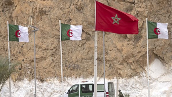 “جون أفريك”…المغرب يتقدم في التنمية  والجزائر تعتمد على المواجهة بدل التعاون