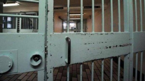 إيران ….إنــ..ـتحــ.ـار مواطن سويسري داخل سجن كان متهما بالتجسس