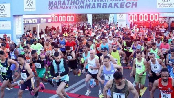 الدورة 35 لماراطون مراكش الدولي: العداء الكيني ألفونس كيغين كيبووت والإثيوبية تيرفي تسيغاي يفوزان باللقب