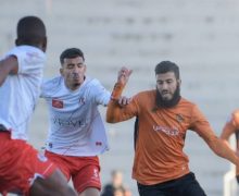 نهضة بركان يواصل الريادة بعد فوزه على الفتح